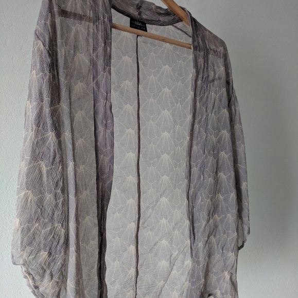 Silk gray kimono top - Picture 4 of 6